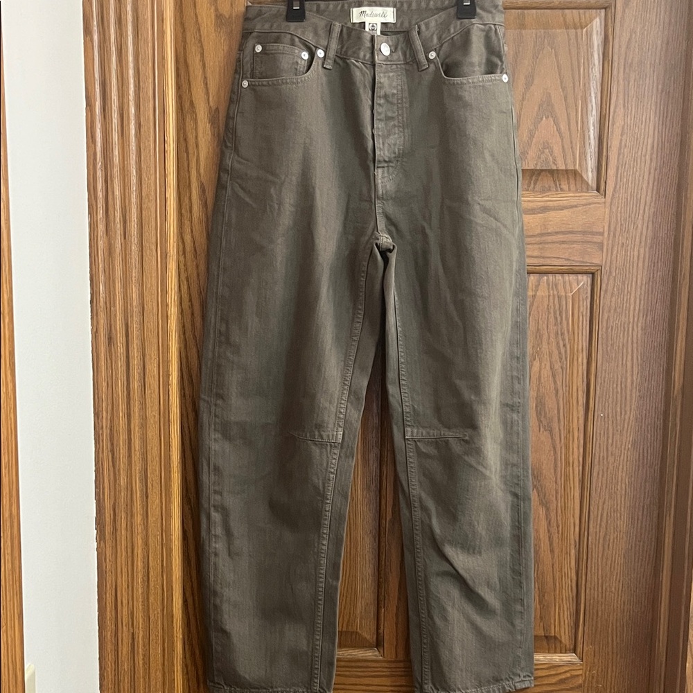Madewell Women’s, The Darted Barrel Leg Jean, size 25, Driftwood Brown